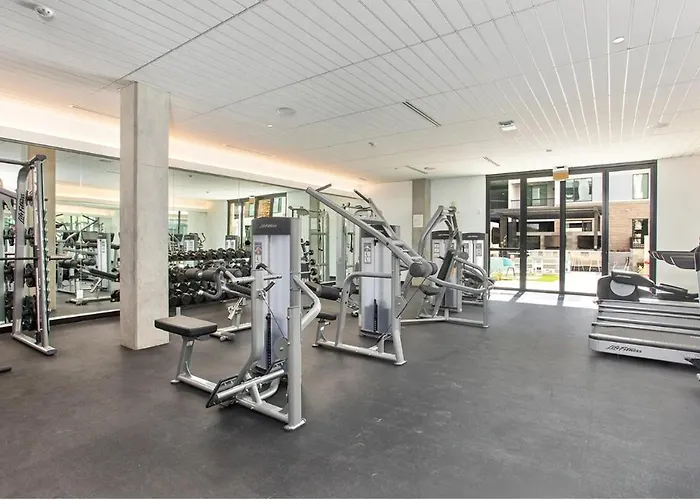 Escape To The Lion's Den 1br King Bed Tempe